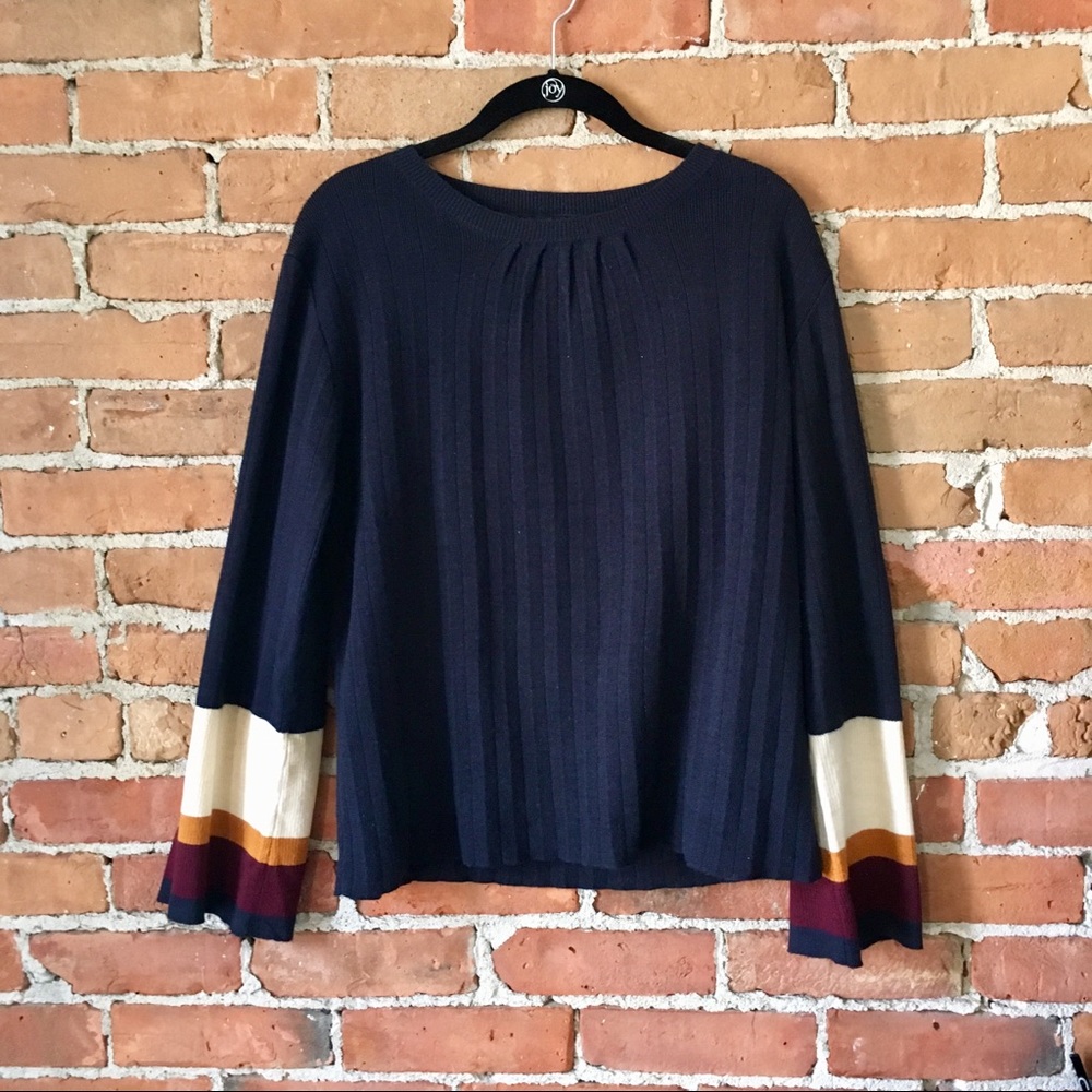 Cliché | Navy Sweater Colorblock Sleeves Pleated